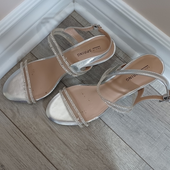 SPRING silver sandals size 7 - Picture 2 of 7
